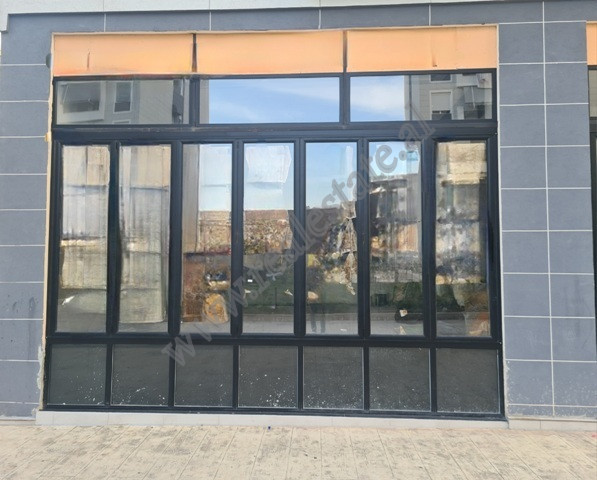 Store for rent at Star Residence in Tirana.
The space is located on the ground floor of a new build